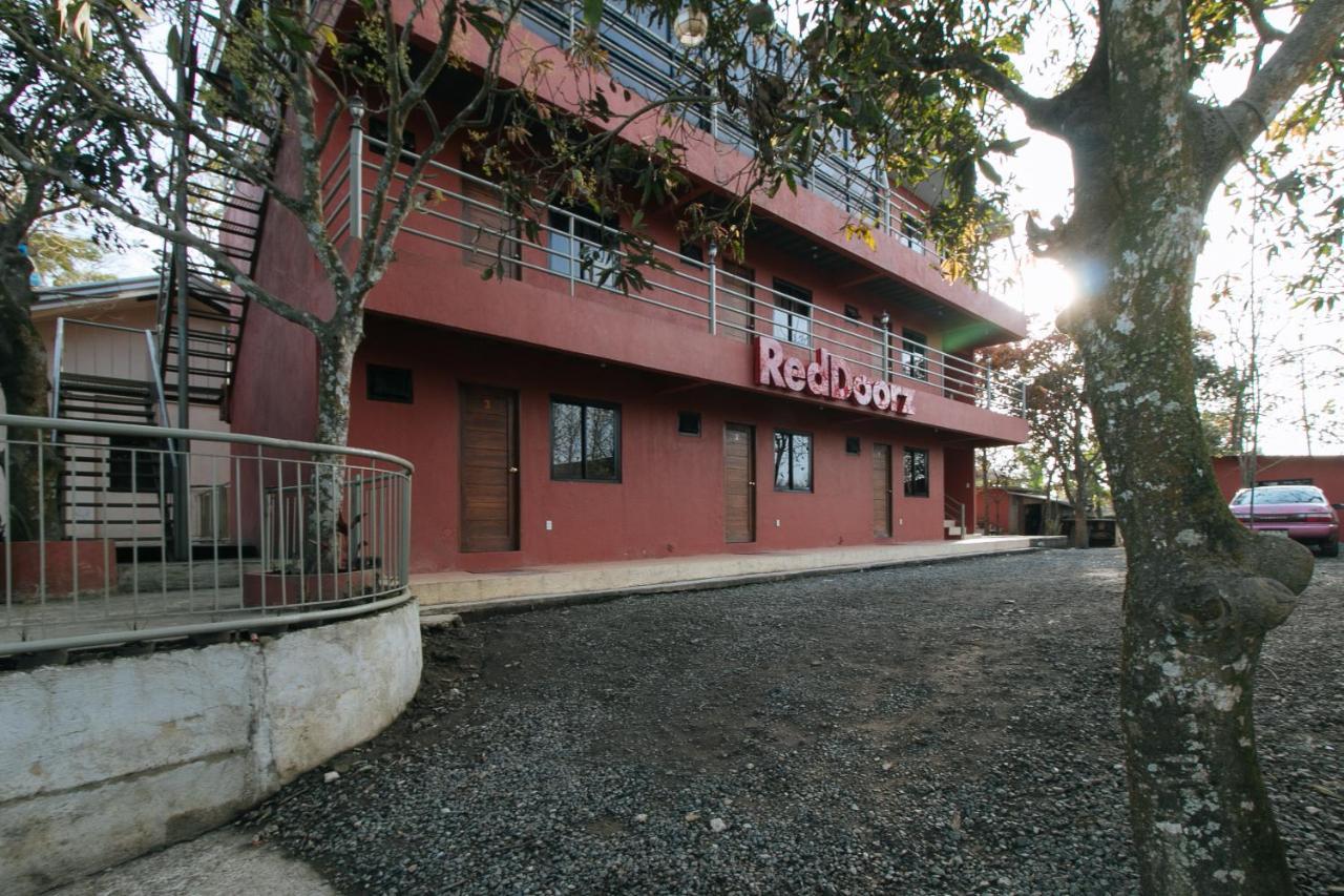 Reddoorz Plus At Malabag Silang - Vaccinated Staff Eksteriør billede